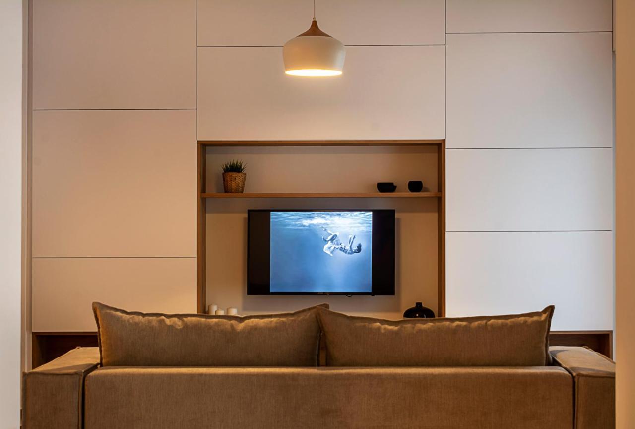 Elegant, Spacious & Minimalist Aptm W/Balcony Lejlighed Athen Eksteriør billede