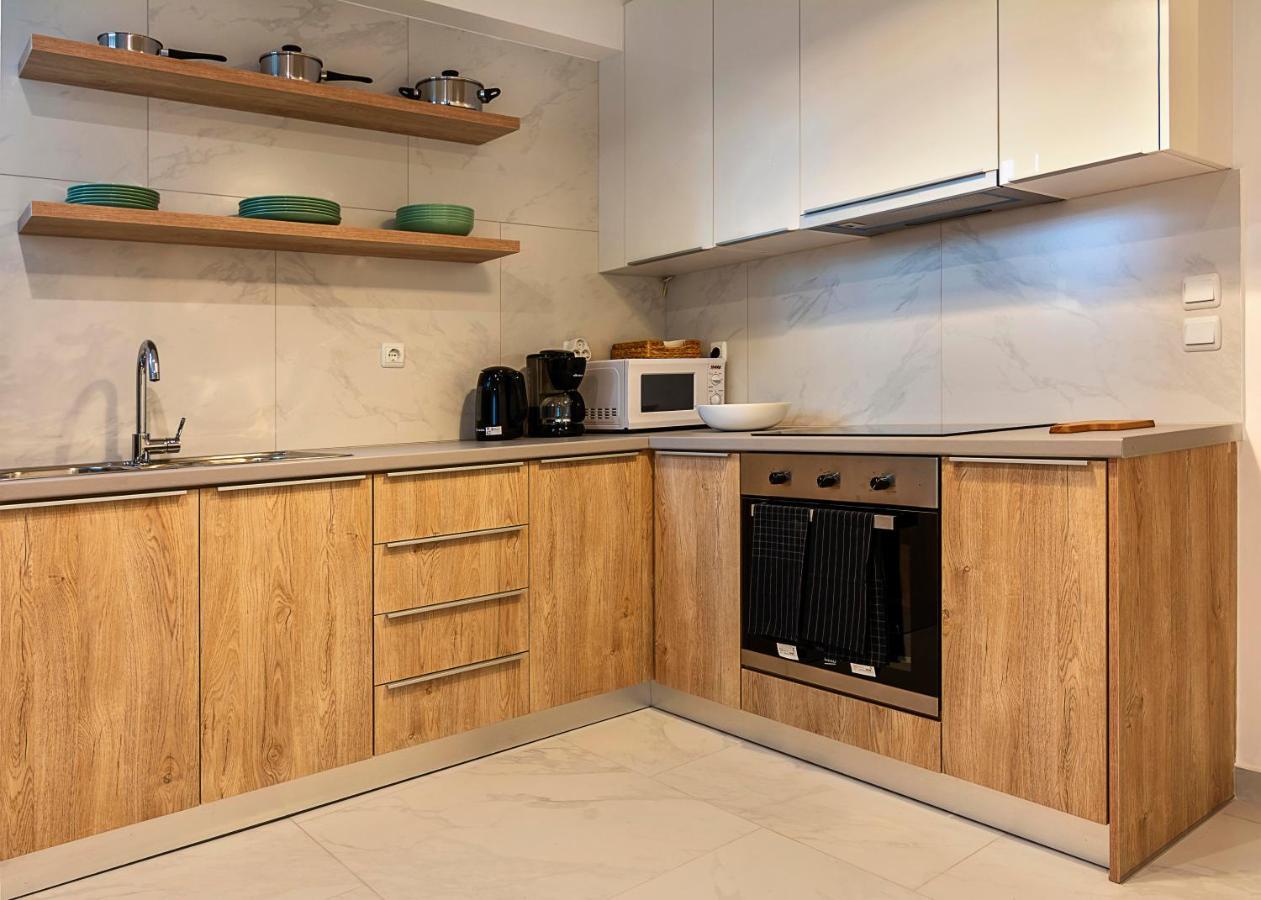 Elegant, Spacious & Minimalist Aptm W/Balcony Lejlighed Athen Eksteriør billede