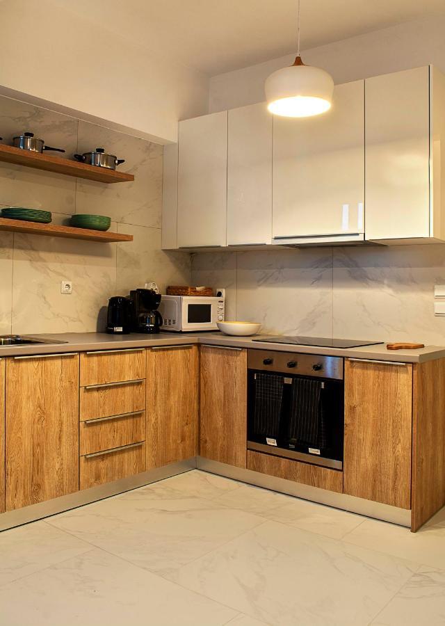 Elegant, Spacious & Minimalist Aptm W/Balcony Lejlighed Athen Eksteriør billede